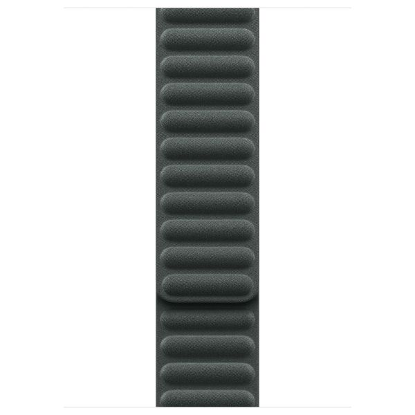 Apple Armband mit Magnetverschluss FineWoven für die Apple Watch Series 1-10 / SE / Ultra (2) - 42/44/45/46/49 mm - Größe S/M - Evergeen