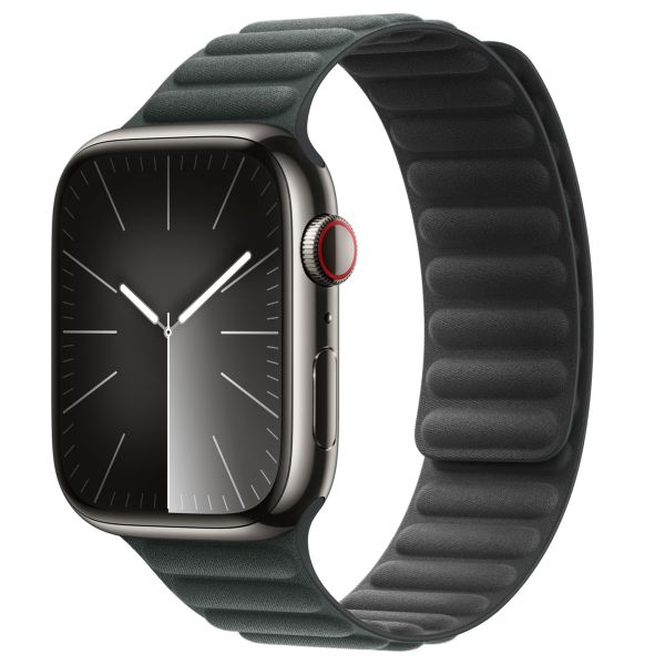 Apple Armband mit Magnetverschluss FineWoven für die Apple Watch Series 1-10 / SE / Ultra (2) - 42/44/45/46/49 mm - Größe S/M - Evergeen