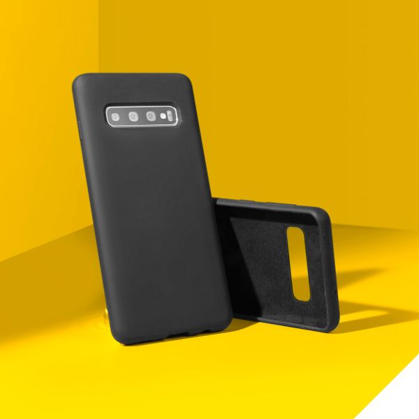 Accezz Liquid Silikoncase für das iPhone 12 (Pro) - Grün