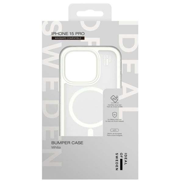 iDeal of Sweden Bumper Case Magsafe für das iPhone 15 Pro - Cloudy White