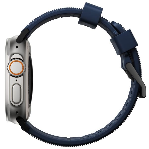 Nomad Robustes Armband FKM für die Apple Watch Series 1-10 / SE / Ultra (2) - 42/44/45/46/49 mm - Schwarz/Blau