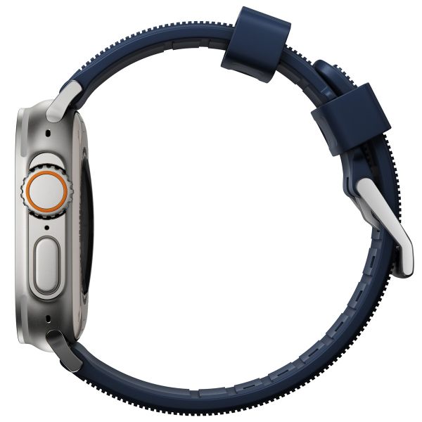 Nomad Robustes Armband FKM für die Apple Watch Series 1-10 / SE / Ultra (2) - 42/44/45/46/49 mm - Silber/Blau