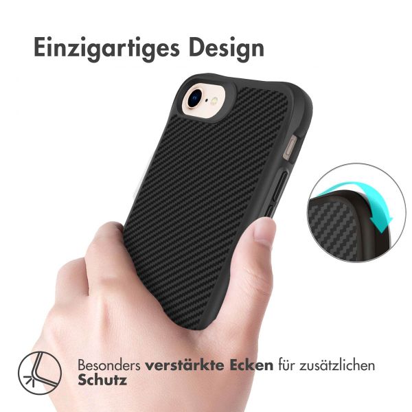 imoshion Rugged Hybrid Carbon Case für das iPhone SE (2022 / 2020) / 8 / 7 - Schwarz