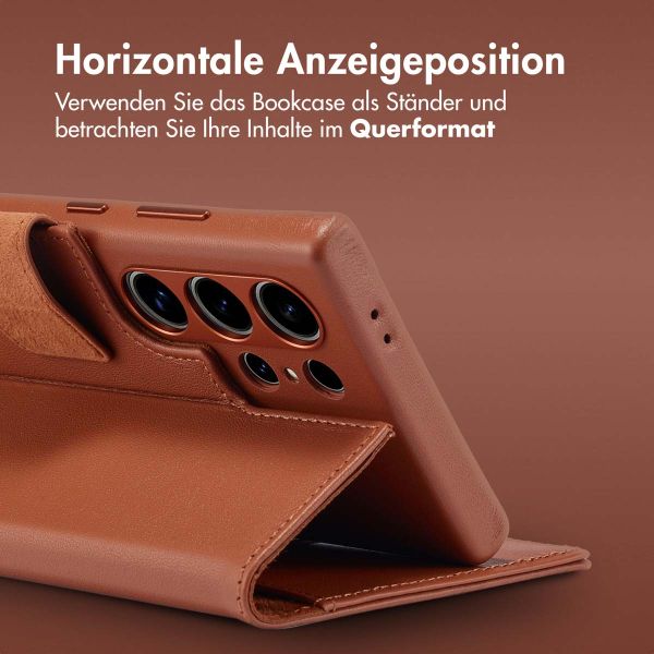 Accezz 2-in-1 Klapphülle aus Leder mit MagSafe für das Samsung Galaxy S24 Ultra - Sienna Brown