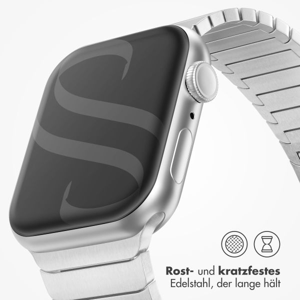 Selencia Gliederarmband aus Edelstahl für die Apple Watch Series 1-9 / SE - 38/40/41 mm / Series 10 - 42 mm - Silber