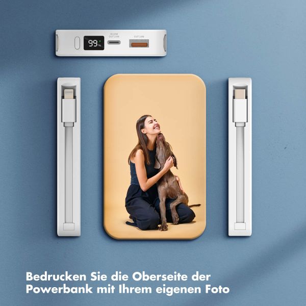 Gestalte deine eigene 10.000-mAh-Powerbank mit integrierten Kabeln – Weiß