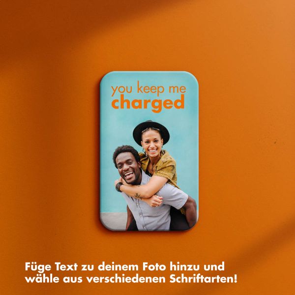 Gestalte deine eigene 10.000-mAh-Powerbank mit integrierten Kabeln – Weiß