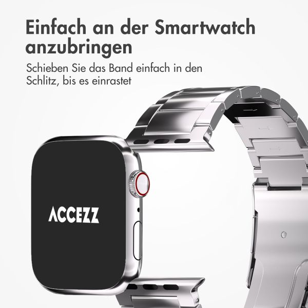 Accezz Glänzendes Titanstahlarmband für die Apple Watch Series 1-9 / SE – 38/40/41 mm – Silber