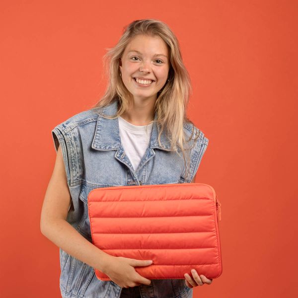 imoshion Puffer Laptop Hülle 15-16 Zoll - Laptop Sleeve - Apricot Crush Orange