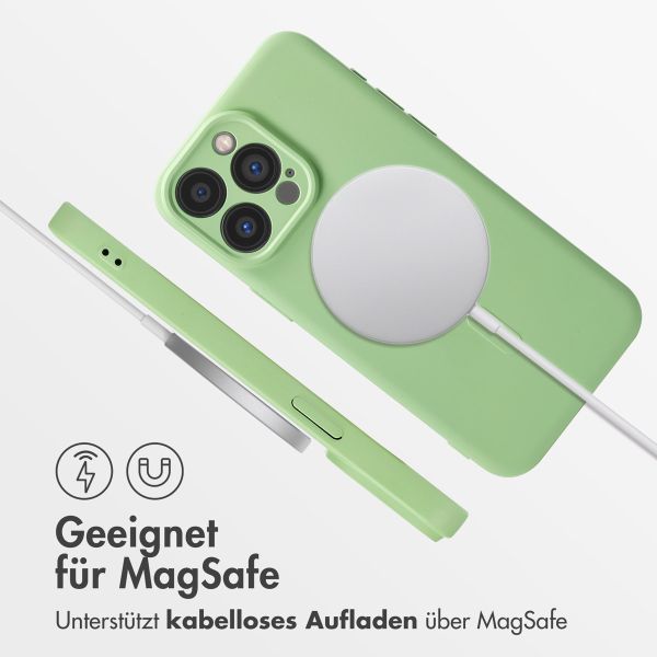 imoshion Color Back Cover mit MagSafe für das iPhone 15 Pro Max - Grün