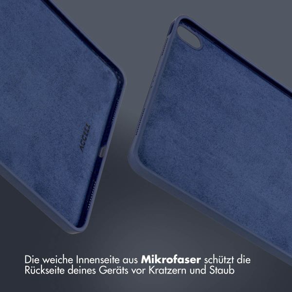 Accezz Liquid Silicone Back Cover mit Stifthalter für das iPad Air 11 Zoll (2024) M2 / Air 5 (2022) / Air 4 (2020) - Dunkelblau