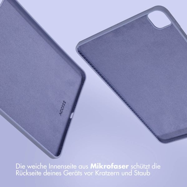 Accezz Liquid Silicone Back Cover mit Stifthalter für das iPad Pro 11 (2018/2020/2021/2022) - Lila