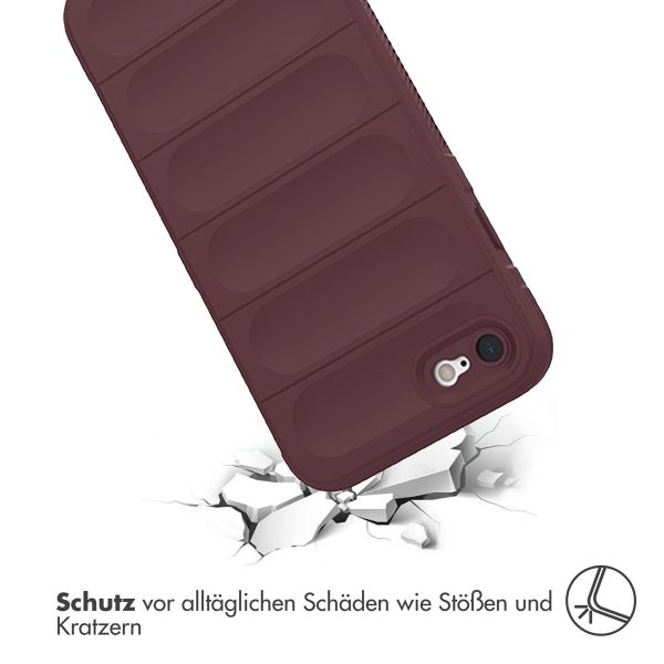 imoshion EasyGrip Back Cover für das iPhone SE (2022 / 2020) / 8 / 7 - Aubergine