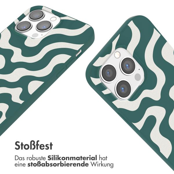 imoshion Silikonhülle design mit Band für das iPhone 13 Pro - Petrol Green Groovy