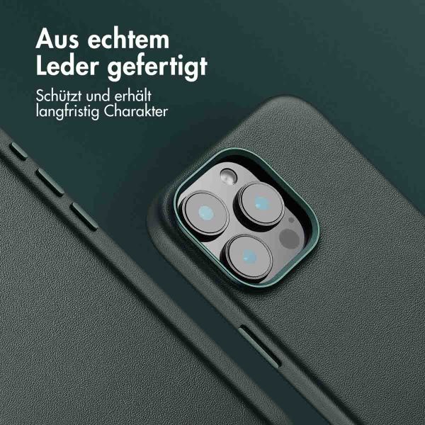 Accezz MagSafe Leather Backcover für das iPhone 16 Pro Max - Cedar Green