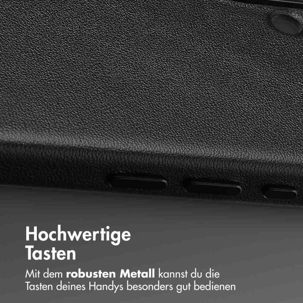 Accezz MagSafe Leather Backcover für das iPhone 16 - Onyx Black