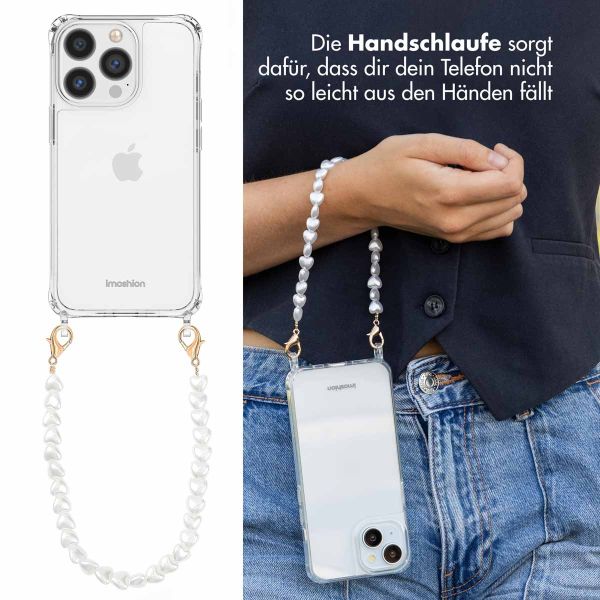 imoshion Back Cover mit Band + Armband für das iPhone 13 Pro Max  - Perlen Herzchen