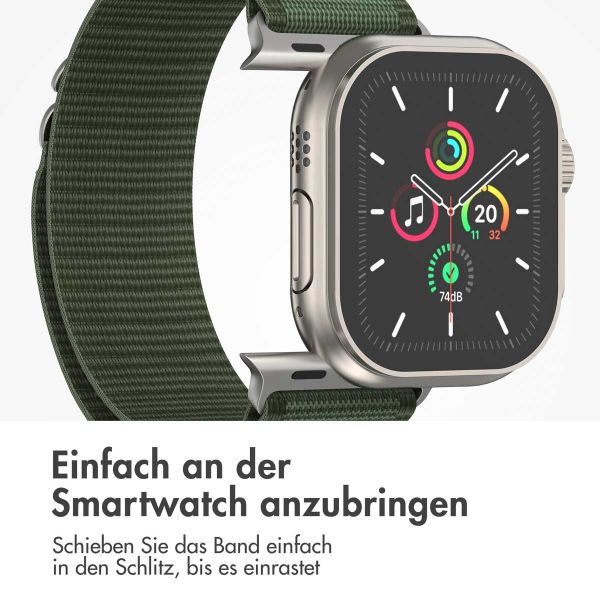 imoshion Nylon-Armband Alpine für die Apple Watch Series 1-9 / SE - 38/40/41 mm / Series 10 - 42 mm - Grün