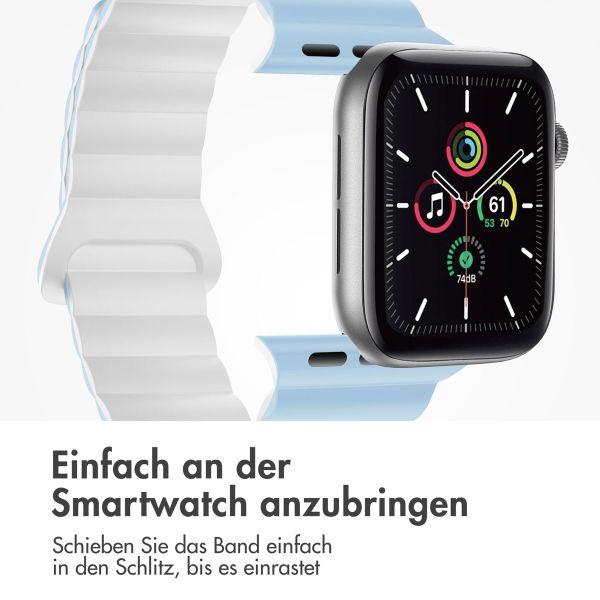 imoshion Silikon-Magnetarmband für die Apple Watch Apple Watch Series 1-9 / SE - 38/40/41 mm / Series 10 - 42 mm - Blau / Weiß