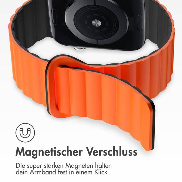 imoshion Silikon-Magnetarmband für die Apple Watch Apple Watch Series 1-9 / SE - 38/40/41 mm / Series 10 - 42 mm - Orange / Schwarz