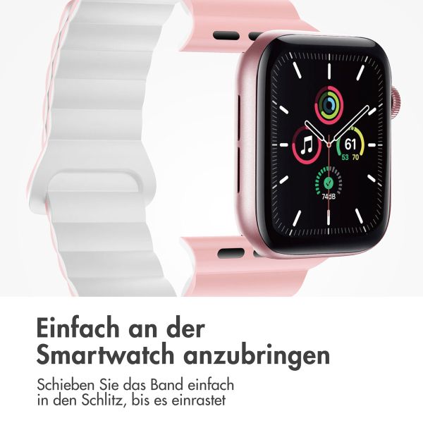 imoshion Silikon-Magnetarmband für die Apple Watch Apple Watch Series 1-9 / SE - 38/40/41 mm / Series 10 - 42 mm - Rosa / Weiß