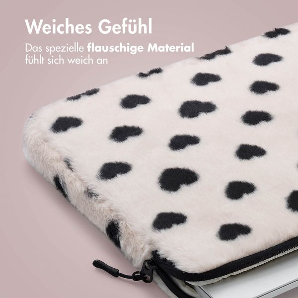 imoshion Fluffy Laptop Hülle 15-16 Zoll - Laptop Sleeve - Hearts