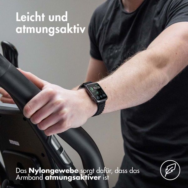 imoshion Elastische Nylonarmband für das Apple Watch Series 1-9 / SE - 38/40/41 mm / Series 10 - 42 mm - Schwarz