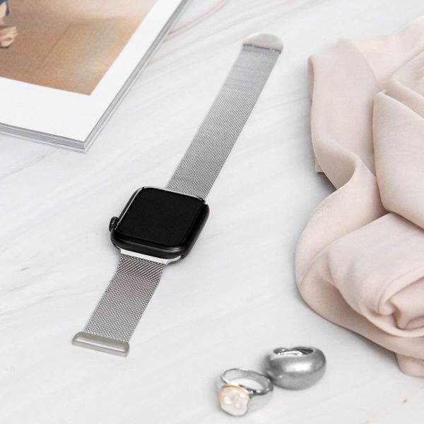 imoshion Mailändische Magnetarmband für die Apple Watch Series 1-9 / SE - 38/40/41 mm / Series 10 - 42 mm - Größe M - Silber