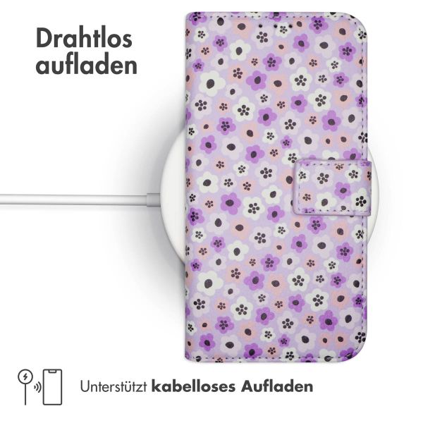 imoshion ﻿Design Klapphülle für das iPhone 12 (Pro) - Purple Flowers