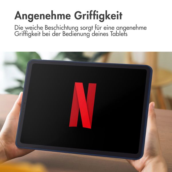 Accezz Liquid Silicone Back Cover mit Stifthalter für das iPad Pro 12.9 (2022) / Pro 12.9 (2021) / Pro 12.9 (2020) - Dunkelblau