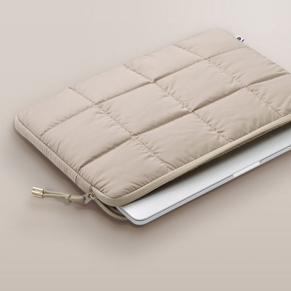 Selencia Puffy Laptop Hülle 15-16 Zoll - Laptop Sleeve - Beige