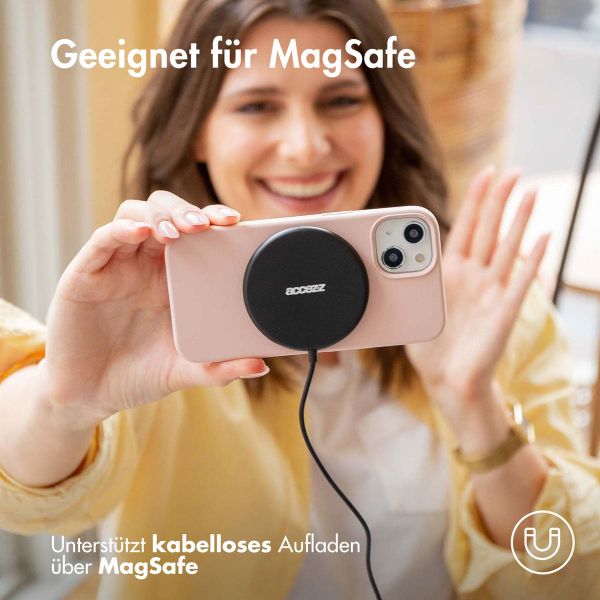 Accezz Liquid Silikoncase mit MagSafe für das iPhone 13 - Rosa