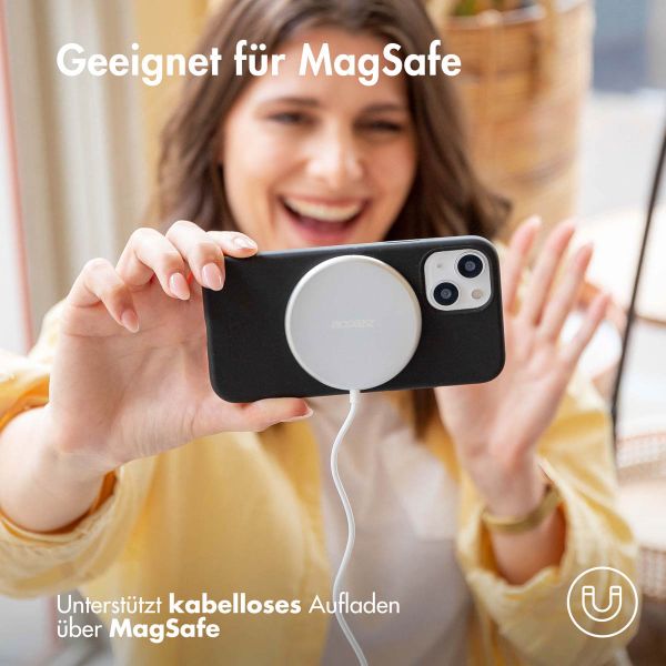 Accezz Liquid Silikoncase mit MagSafe für das iPhone 13 - Schwarz