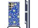 imoshion Design Hülle mit Band für das Samsung Galaxy S24 Ultra - Cobalt Blue Flowers Connect