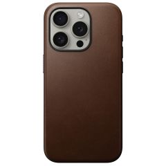 Nomad Modern Leather Case für das iPhone 15 Pro - Braun