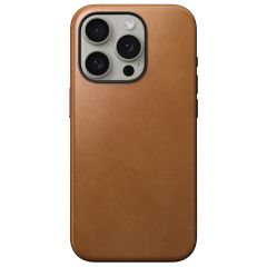 Nomad Modern Leather Case für das iPhone 15 Pro - English Tan