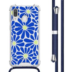 imoshion Design Hülle mit Band für das Samsung Galaxy A40 - Cobalt Blue Flowers Connect